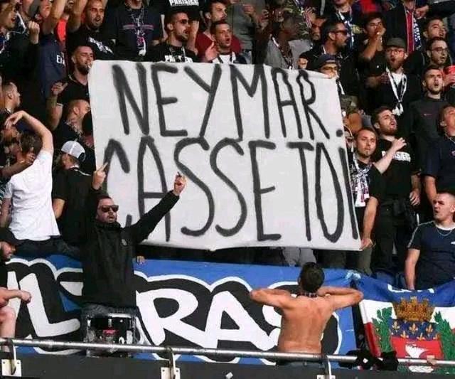 博主：下赛季无缘英博的拉布亚德今日回到基地，将参与训练