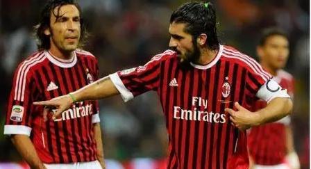 雷迪克：马刺防守策略和太阳类似，让东里出手高难度中投