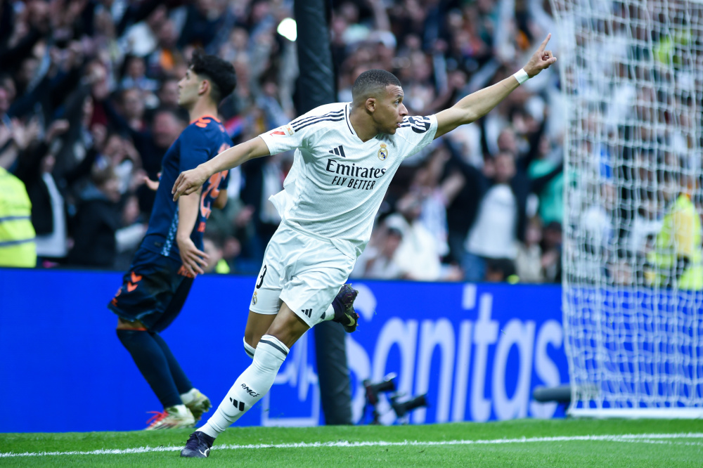 燃炸！13：00央视直播，国乒6连胜冲横扫，德乒黑马能挡吗？