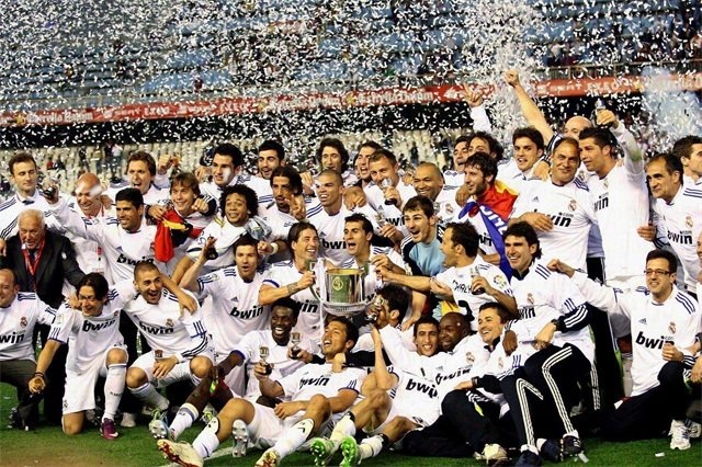 中超冠军数排行：海港4次夺冠并列第二，广州恒大8冠遥遥领先（中超历届冠军榜：广州恒大8冠一骑绝尘，海港4冠并列次席）