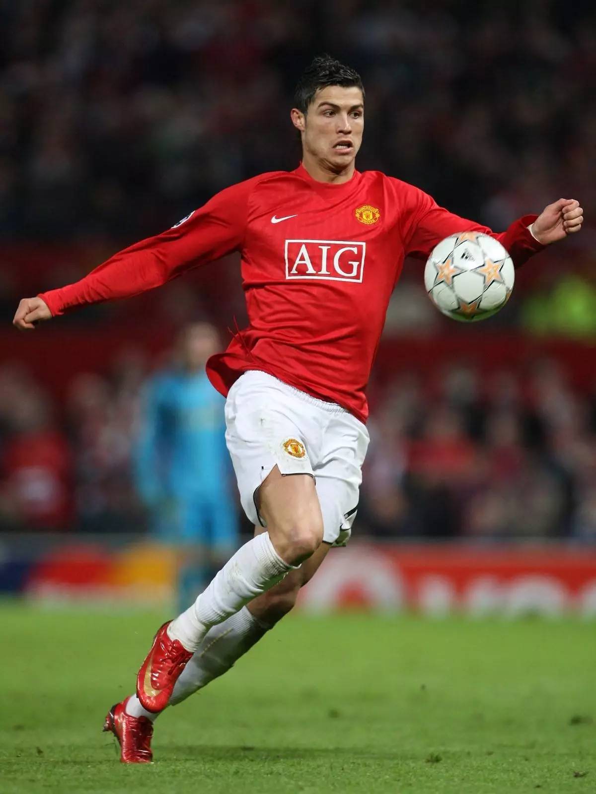 曼城主帅瓜迪奥拉盛赞哈兰德：10球成就“疯狂”