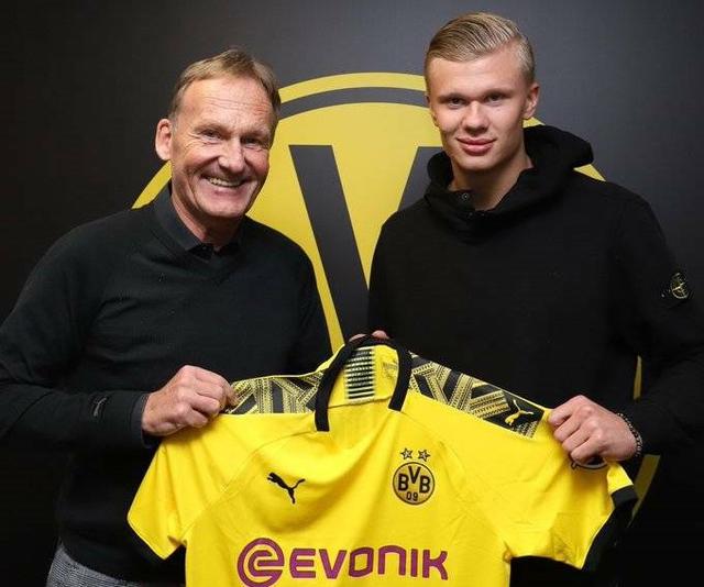 欧冠精彩进球回顾：梅西助攻亮点,