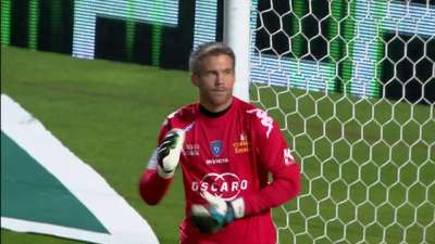 巴格利半场表现惊艳，7中5高效得分（巴格利半场火力全开，7投5中高效砍分）