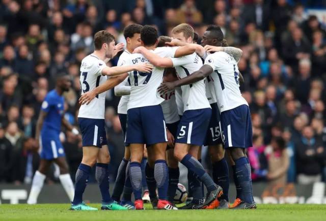 别把跑车当坦克！莱奥转型中锋，是补了短板却废了武功？